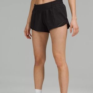 Lululemon Hotty Hot Low-Rise Short 2.5”